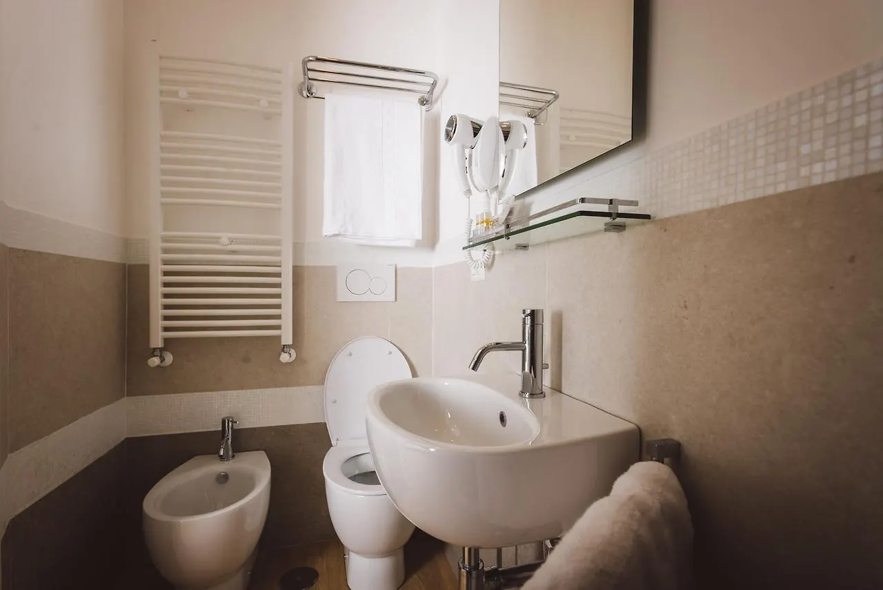 Angelina Rooms In Rome